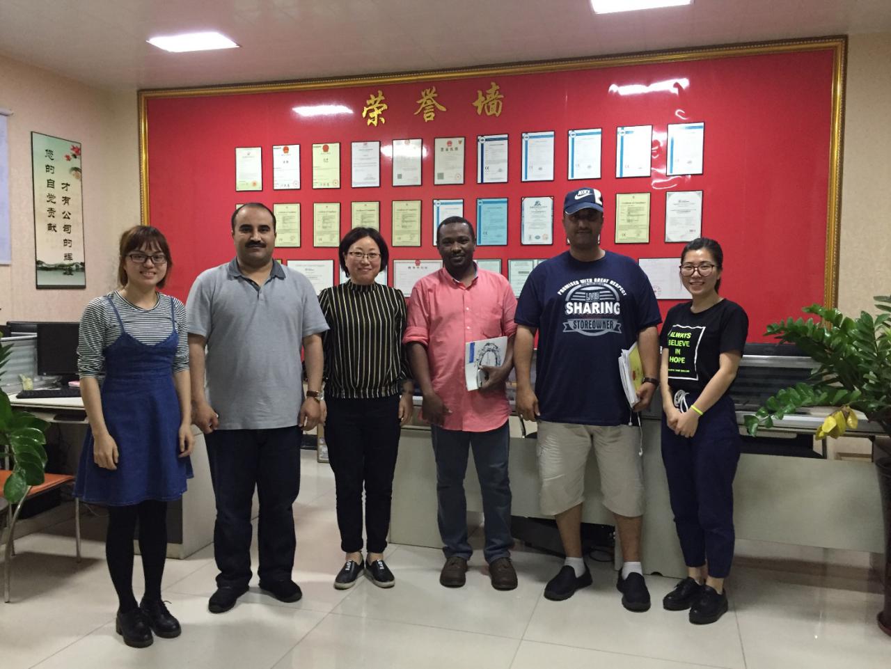 沙特首都城市Riyadh帮学校采购洗衣房设备